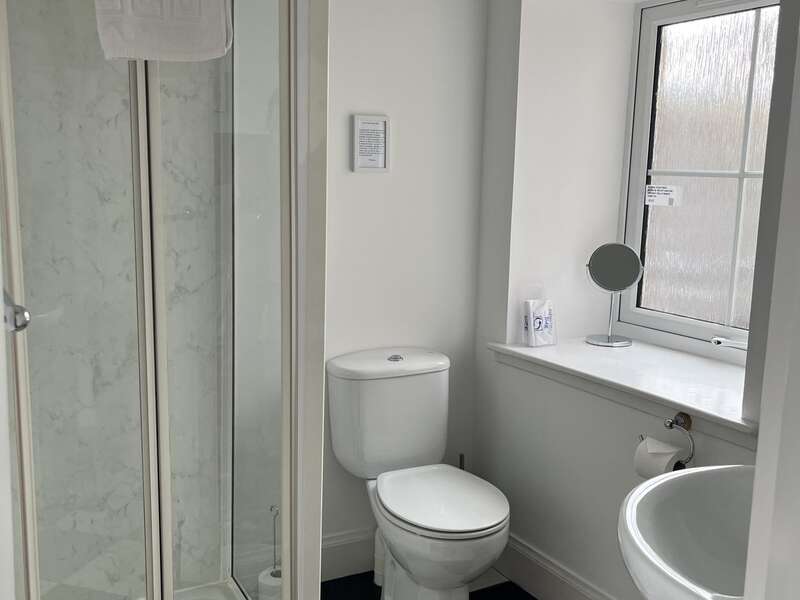 Standard Super Kingsize Room En-suite with shower (Room Only) - First Floor with River View