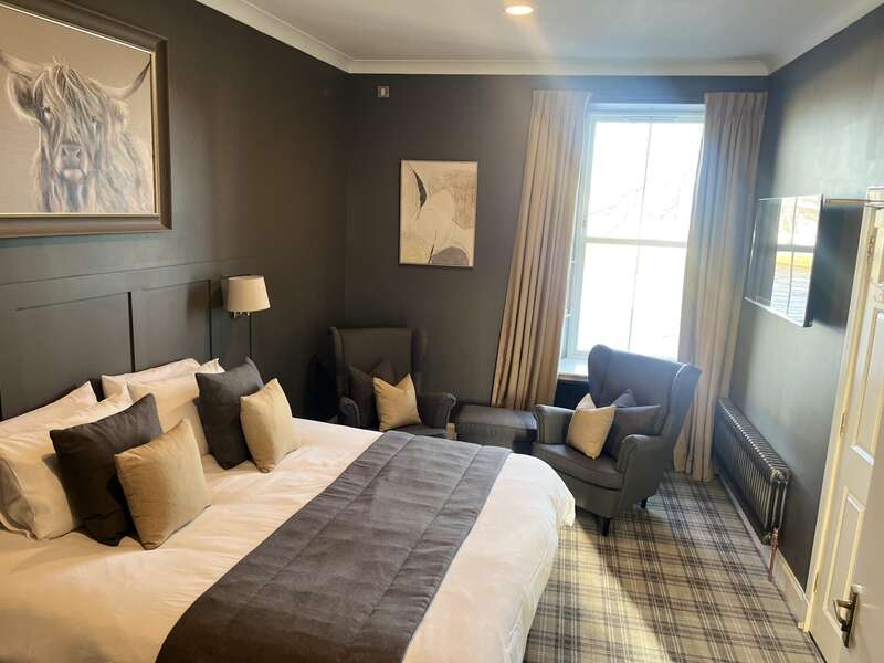 Standard Super Kingsize Room En-suite with shower (Room Only) - First Floor with River View